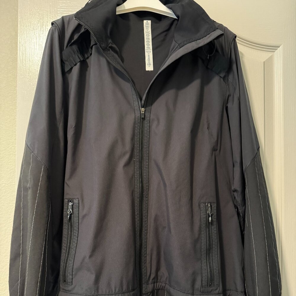 Lululemon Black Softshell Hooded Jacket with Removable Hood – Size 12